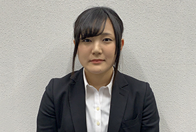 山田百華